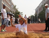 校運會攝影大賽優秀作品—乘風破浪（作者：楊龍美）